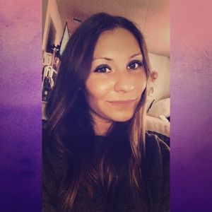 Meet your Posher, Deanna